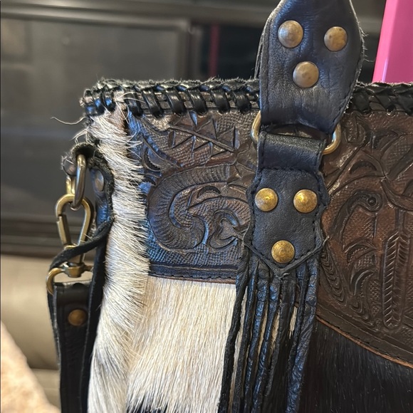 Black and White Fringe Leather Tote - Picture 4 of 15